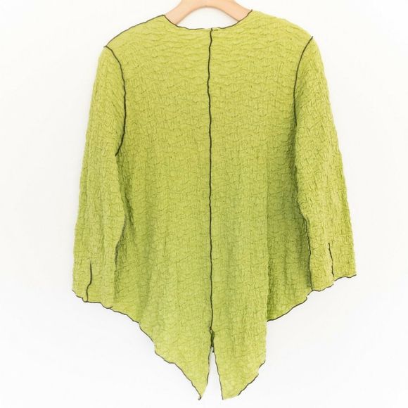 SOLD!! NOBLU Small Pucker Knit Asymmetric Top - Picture 3 of 8